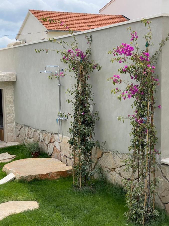 Villa Mediterra Garden & Pool Bol Exterior foto